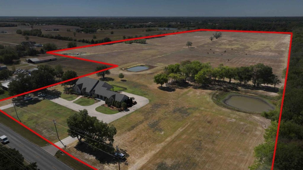 56 Acre Estate Ranch Lamar County, TX Century 21 Harvey Properties